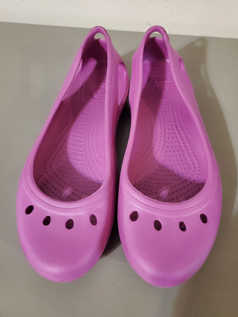 Crocs Women's 8 Kadee Ballet Flats Magenta Pink Lightweight Casual Comfort - Picture 2 of 6